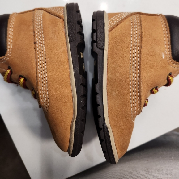 Timberland Baby Size 2 - Picture 4 of 6